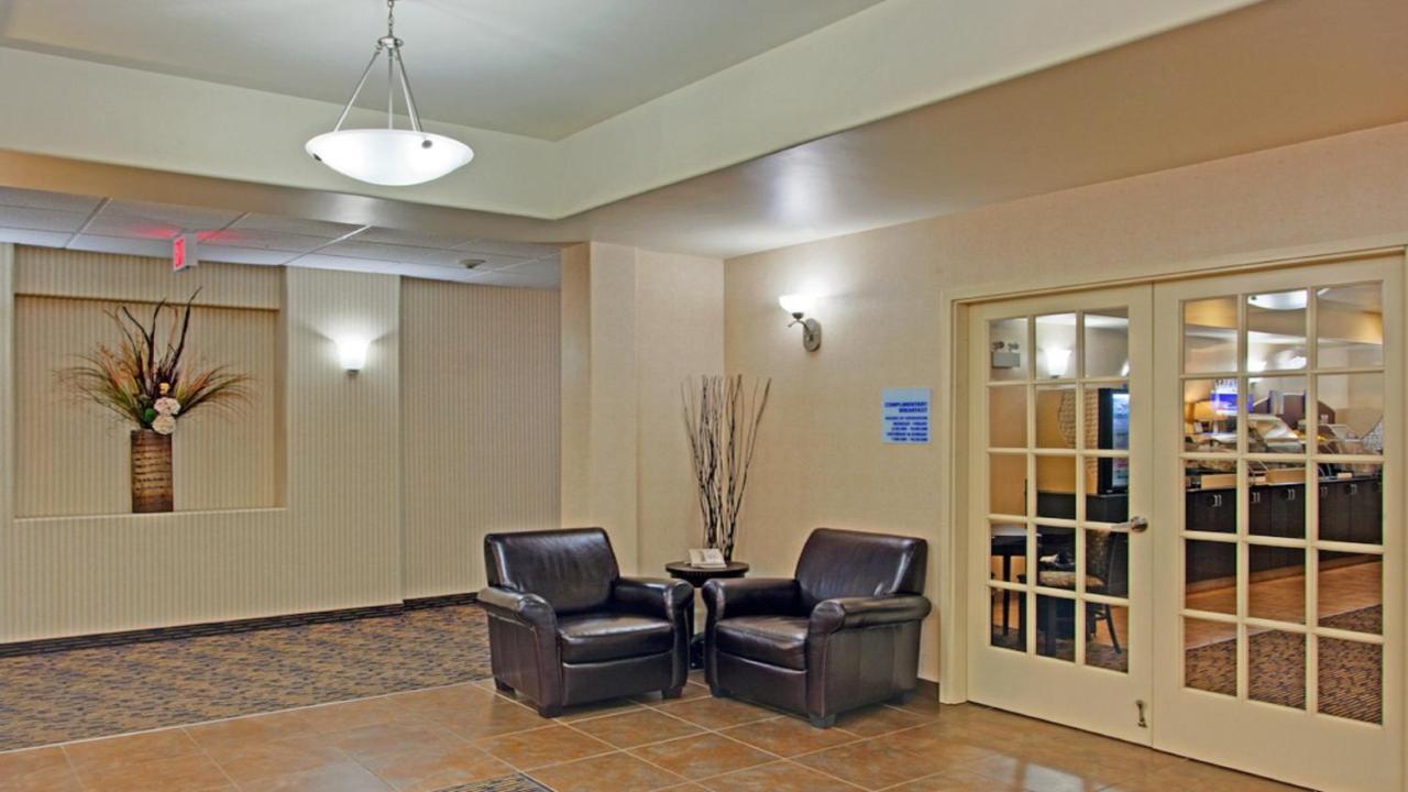 Holiday Inn Express Hotel & Suites Swift Current By Ihg Kültér fotó