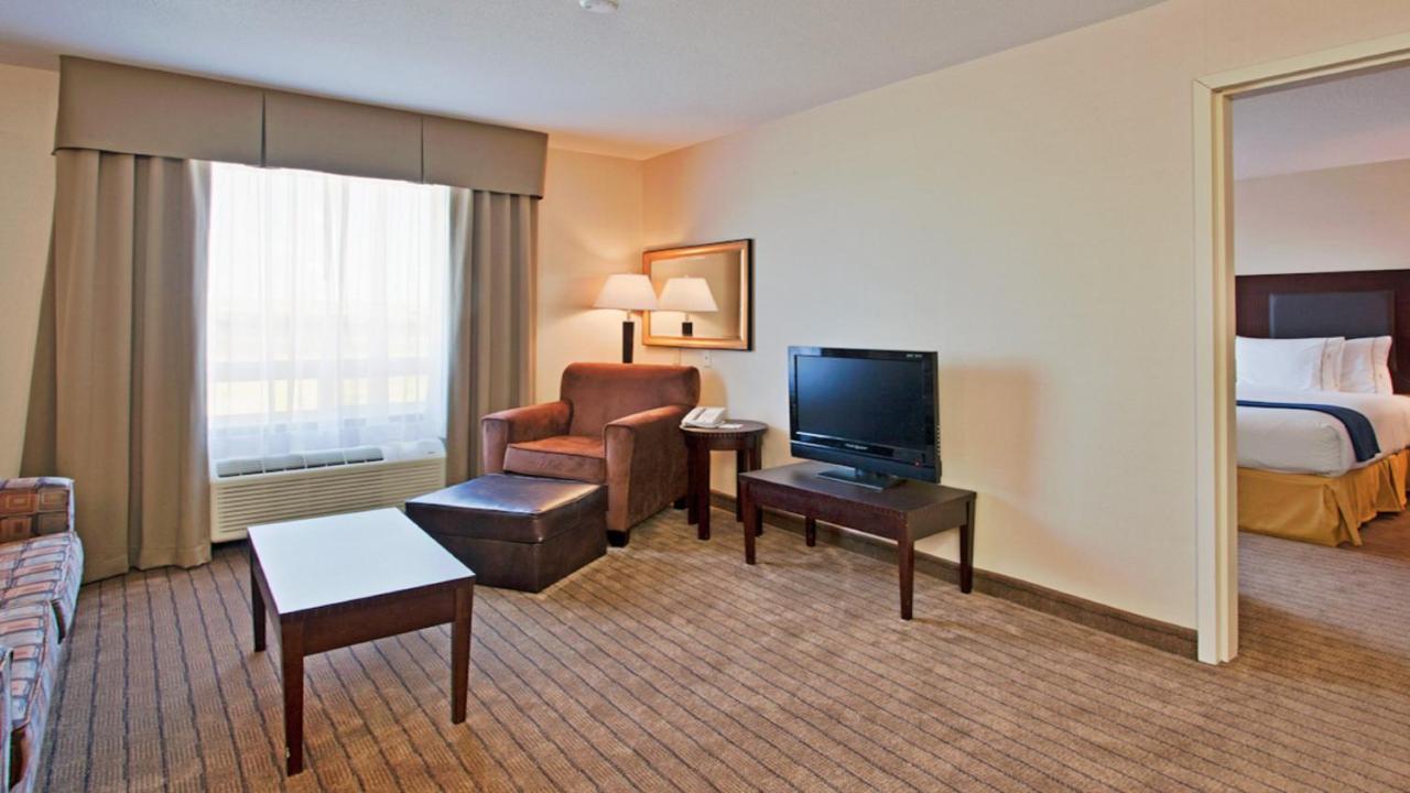 Holiday Inn Express Hotel & Suites Swift Current By Ihg Kültér fotó