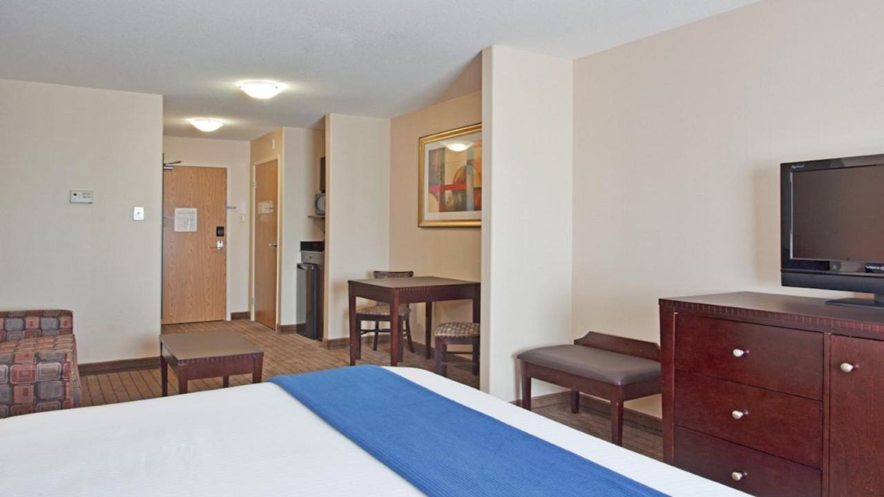 Holiday Inn Express Hotel & Suites Swift Current By Ihg Kültér fotó