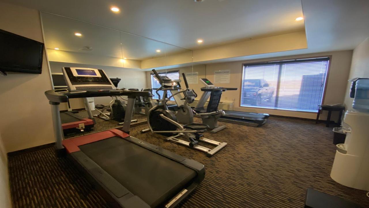 Holiday Inn Express Hotel & Suites Swift Current By Ihg Kültér fotó