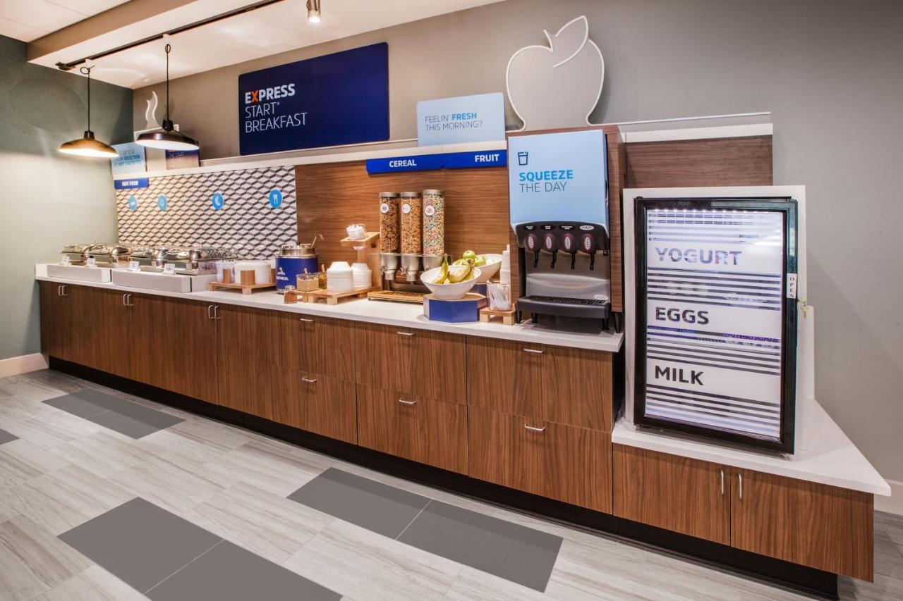 Holiday Inn Express Hotel & Suites Swift Current By Ihg Kültér fotó